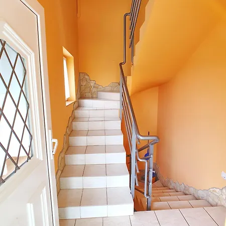 Apartment Aniko Nr 7 *
