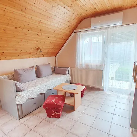 Apartment Aniko Nr 7 Vonyarcvashegy