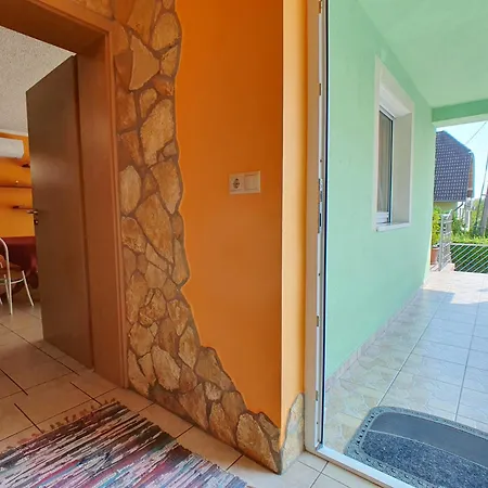 Apartment Aniko Nr 7 Vonyarcvashegy