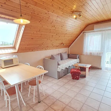 Apartment Aniko Nr 7 Vonyarcvashegy